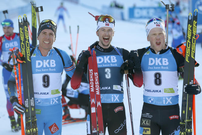 Quentin Maillet Fillon (left) won his first medal, bronze, in the last race of the World Biathlon Championships in Pokljuka (Slovenia).