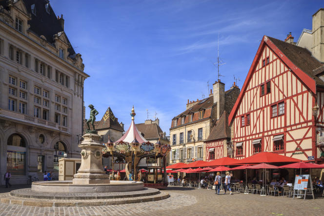 In the historic center of Dijon, large family apartments are generally worth between 2,500 and 2,700 euros per square meter.