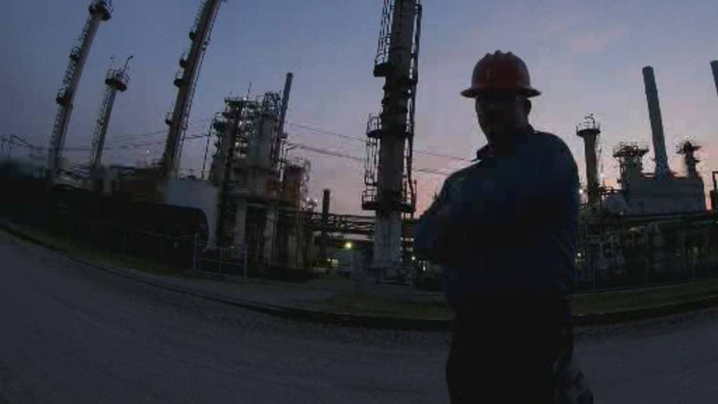 Click to play video: 'Oil Industry Seeks Federal Funding to Decarbonize Oil Sands'