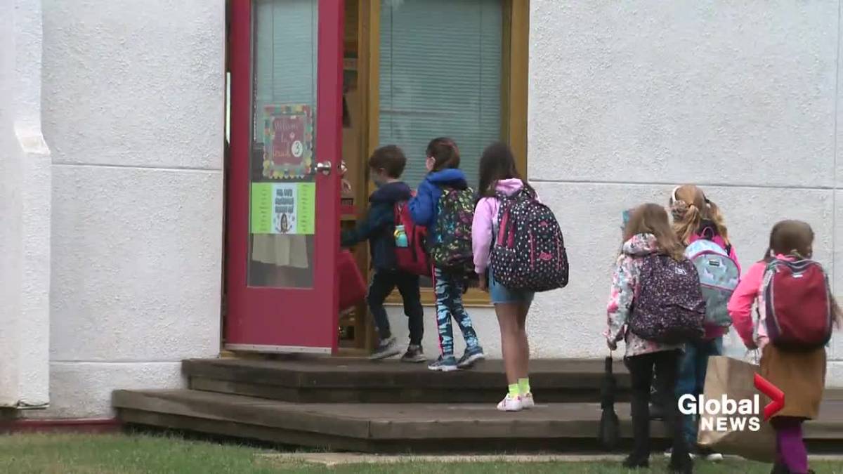 Click to play video: 'First Day Back to School for Thousands of Edmonton Students'