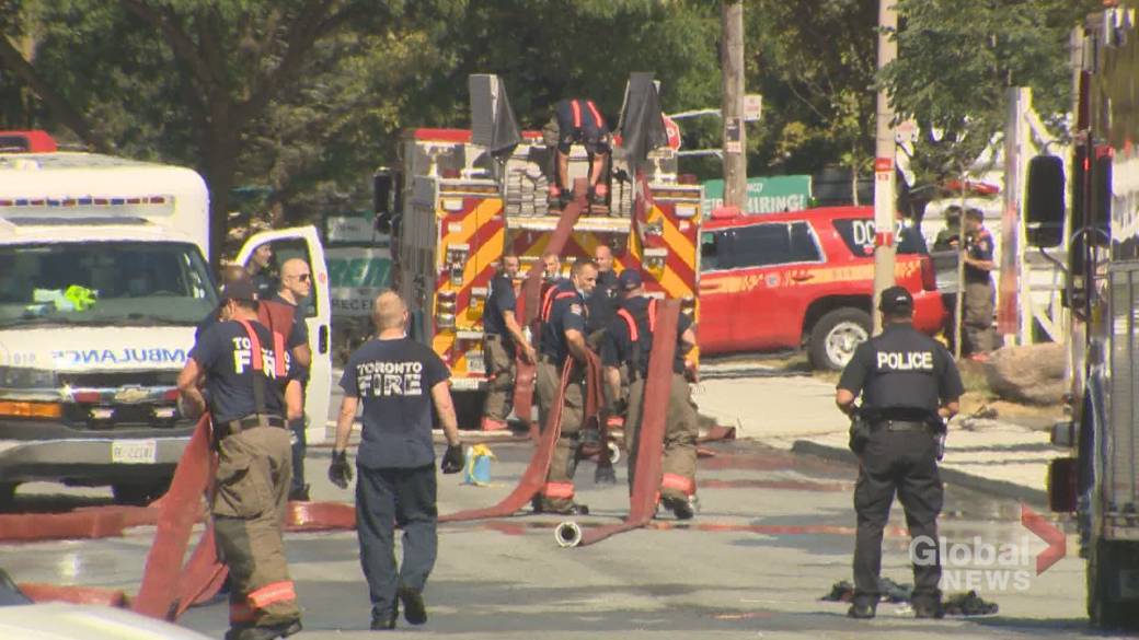 Click to play video: '1 person killed after Toronto chemical fire'