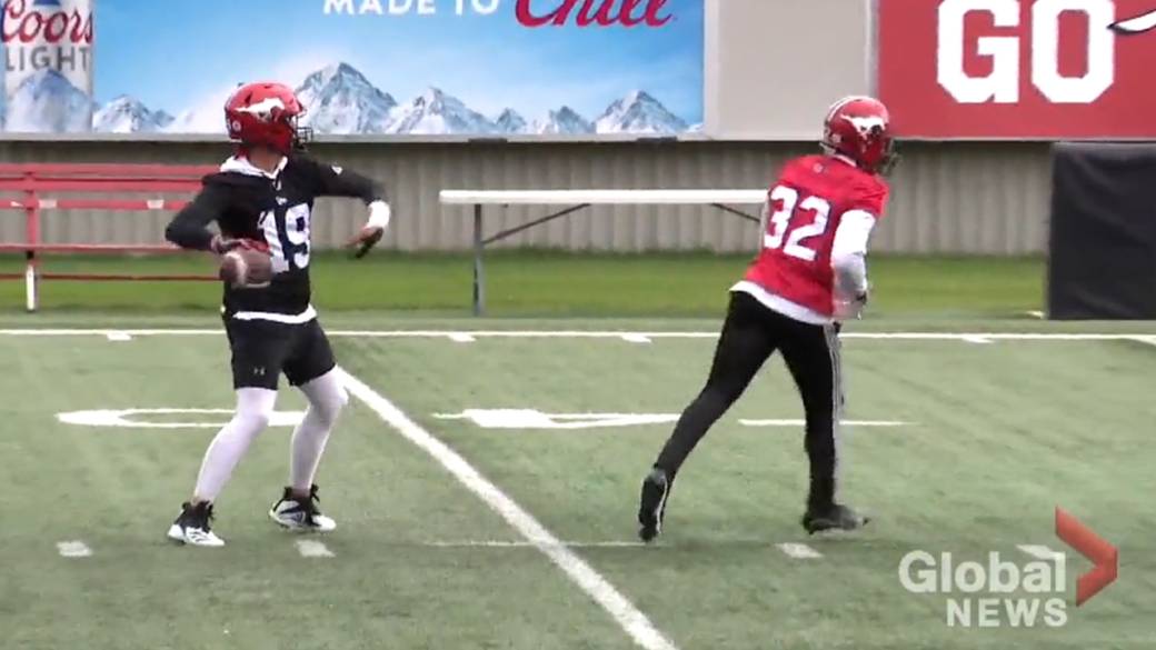 Click to play video: 'Bo Levi Mitchell Returns To Stampeders Practice Before Labor Day Classic'