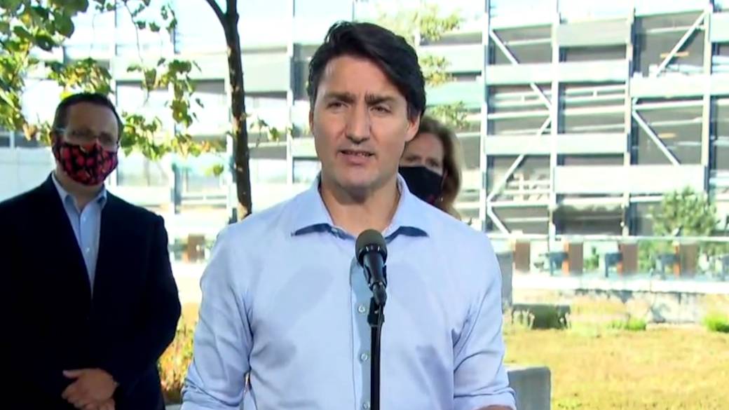 Click to play video: 'Canadian Elections: Liberal Government Will Support Alberta, Saskatchewan In Certifying COVID-19 Vaccine, Says Trudeau'