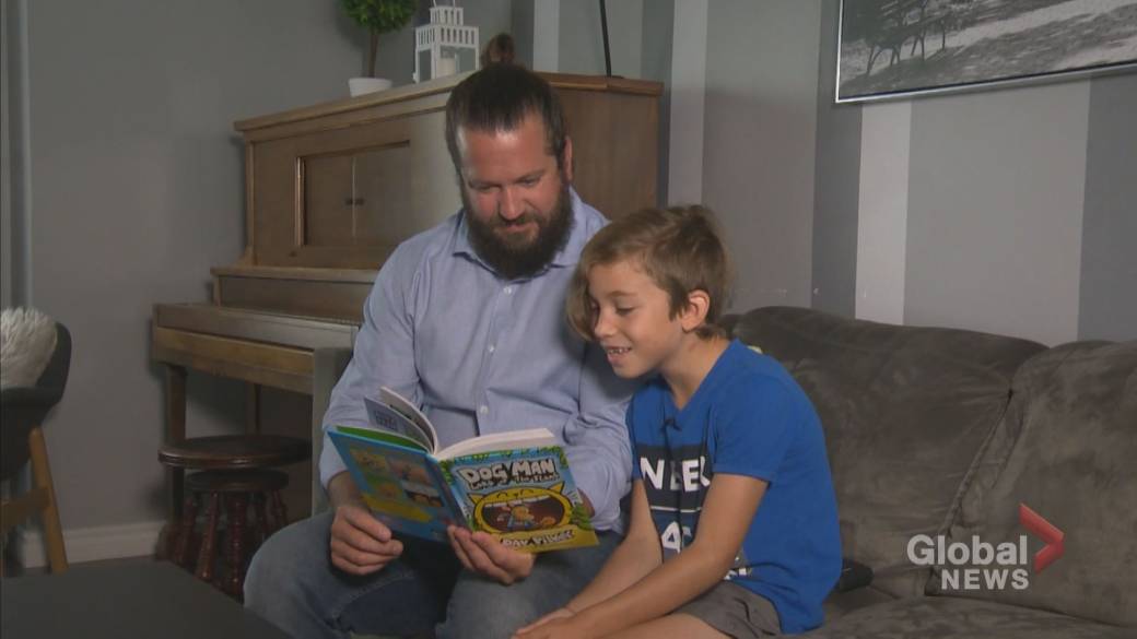 Click to play video: 'Many Quebec parents feel raising bilingual children should be a priority'