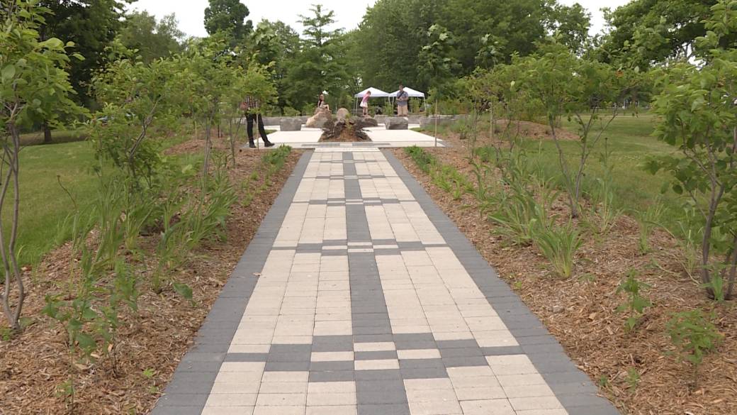 Click to play video: 'Alderville First Nation and City of Kingston Reveal Spiritual Garden'