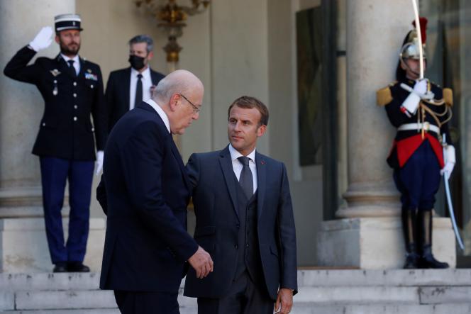 Lebanese prime minister promises Macron he will make reforms