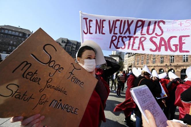 During a demonstration of midwives, in Strasbourg (Bas-Rhin), March 8, 2021.