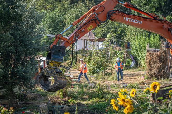 Destruction of the Aubervilliers gardens facilities, September 2, 2021.
