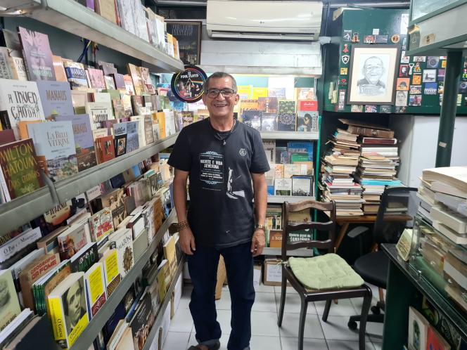 In the heart of the Amazon, the “forest bookseller” does not let himself be defeated