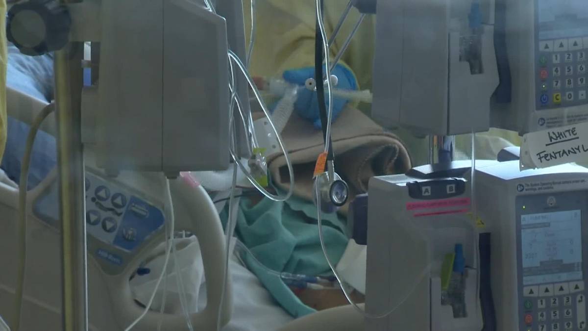 Click to Play Video: 'The Rise of COVID-19 in Saskatchewan is Putting Pressure on the Healthcare System'