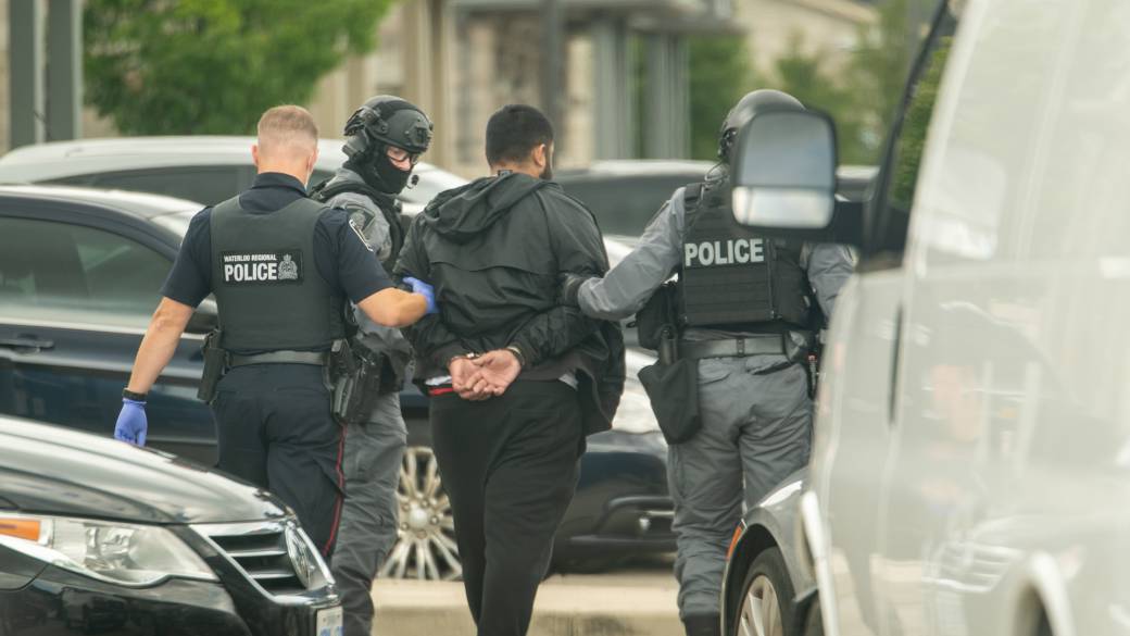 Click to play video: '14 Arrested, $ 1.2 Million Cash and Drugs Seized During Raids in Waterloo Region, Perth County '