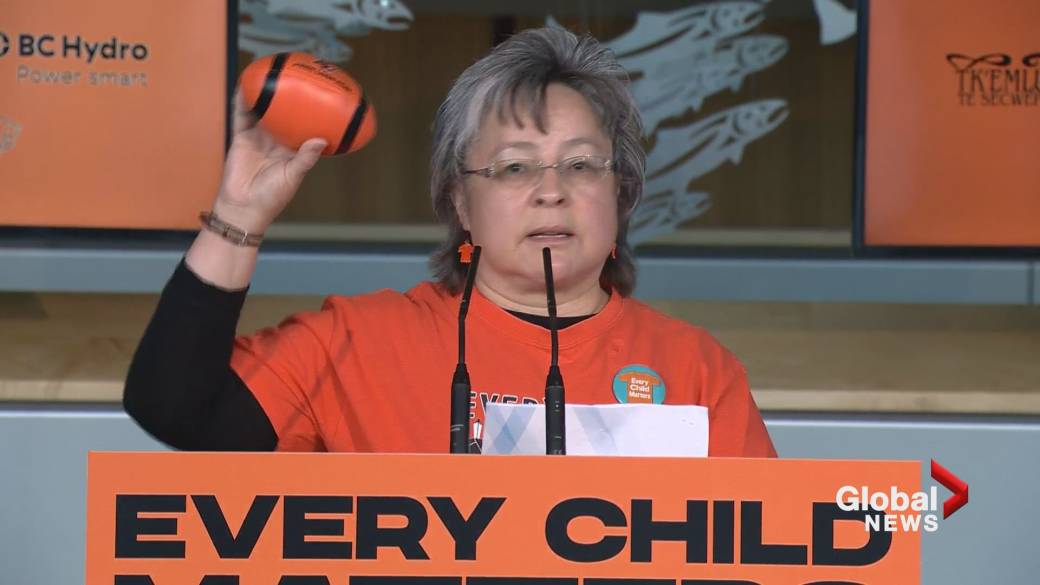 Click to play video: 'Orange Shirt Day Creator to Raise Awareness for National Truth and Reconciliation Day'