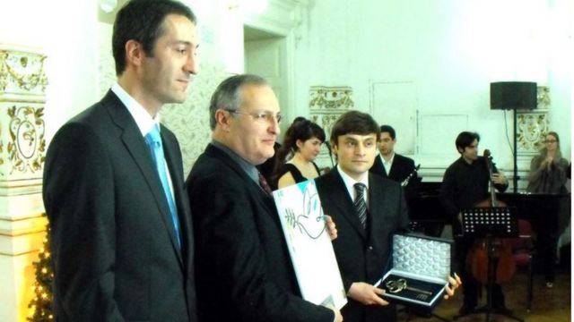 Zuroff, declared an honorary citizen of Novi Sad.