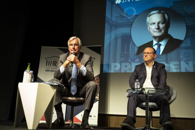 Former European Commissioner Michel Barnier and the president of the LR group at the National Assembly Damien Abad in Nîmes, September 9, 2021.