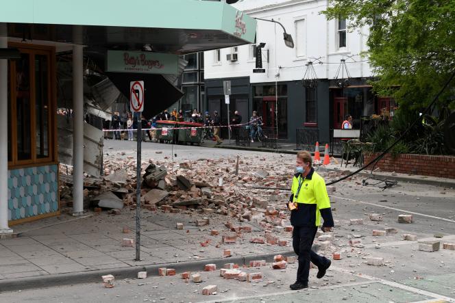 The facade of a restaurant collapsed after an earthquake in Melbourne on September 22, 2021.