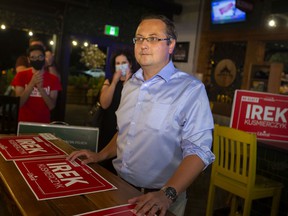 Windsor-Tecumseh Liberal MP Irek Kusmierczyk addresses his field workers at Parks & Rec Sportsbar in the Forest Glade area of ​​Windsor on the night of September 20, 2021.