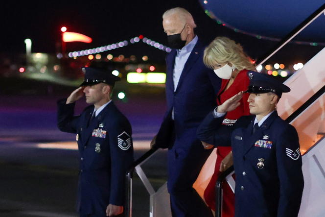 US President Joe Biden and his wife Jill arrive at La Guardia Airport in New York on the eve of the twentieth anniversary of 9/11.
