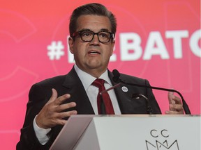 The mayoral candidate Denis Coderre said that as mayor he would analyze all 