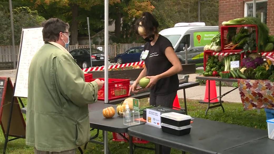 Click to play video: 'Mobile Food Market in Rural Durham Targets Food Insecurity'