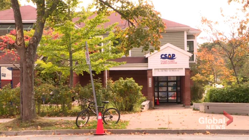 Click to Play Video: 'COVID-19: Parents Call for Circuit Breaker at Another Halifax School'