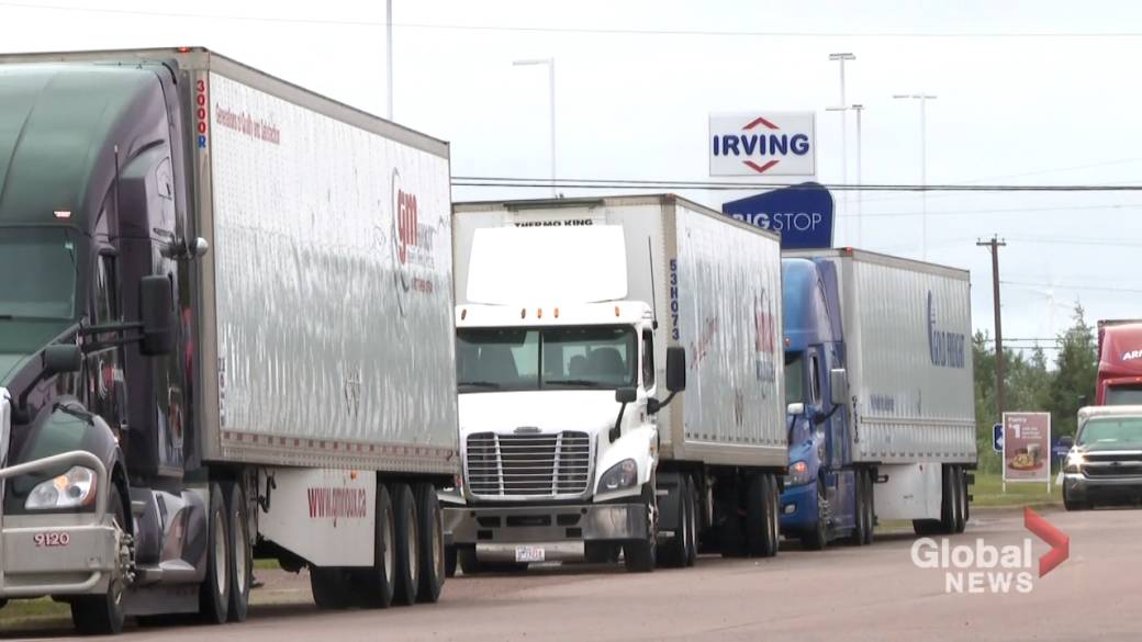 Click to play video: 'Truck Driver Shortage Increases Supply Chain Pressures'
