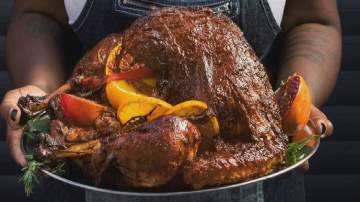 Click to play video: 'Eat North Tips to Refresh Your Thanksgiving Meal'