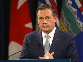 On Tuesday, October 26, Alberta Prime Minister Jason Kenney said the government plans to ratify the results of the Alberta referendum to remove the equalization.