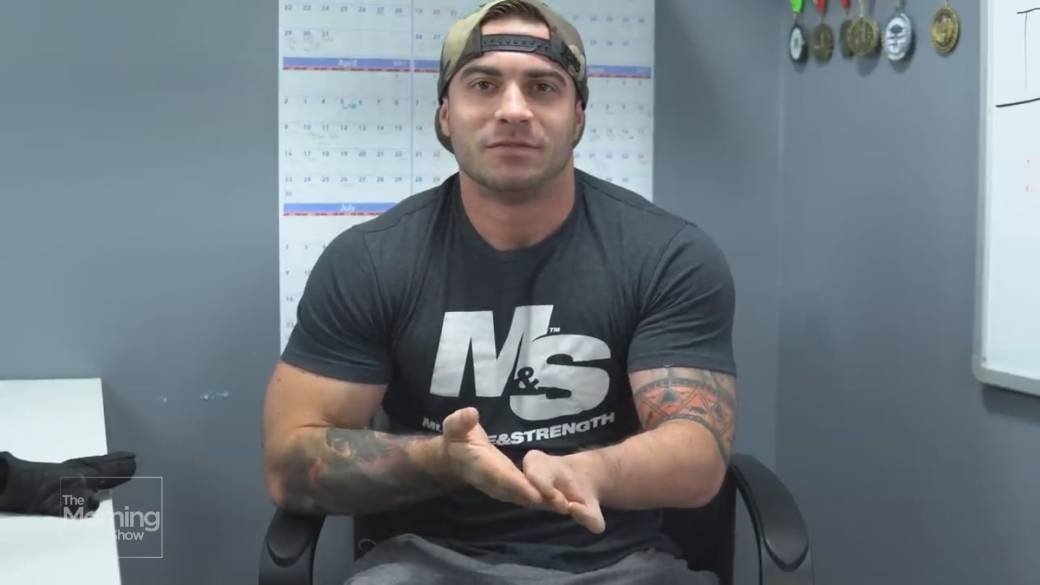 Click to play video: 'Amputee Bodybuilder Inspires Millions'
