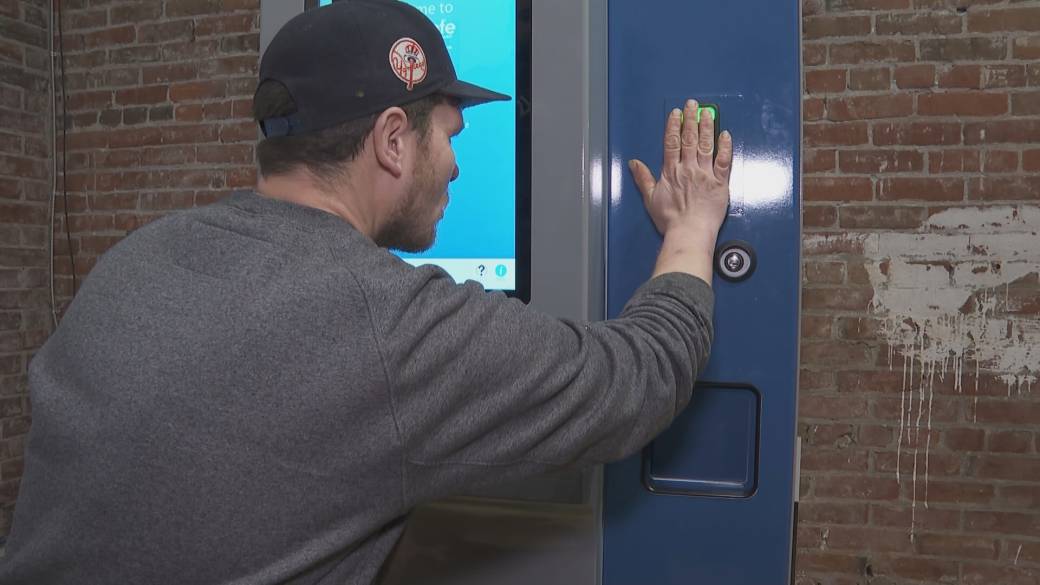 Click to play video: 'Ottawa funds opioid dispensing machines'