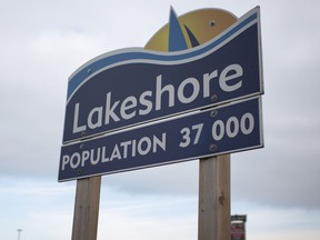 A Lakeshore Municipality sign is displayed on County Road 22, Thursday, Dec. 31, 2020.