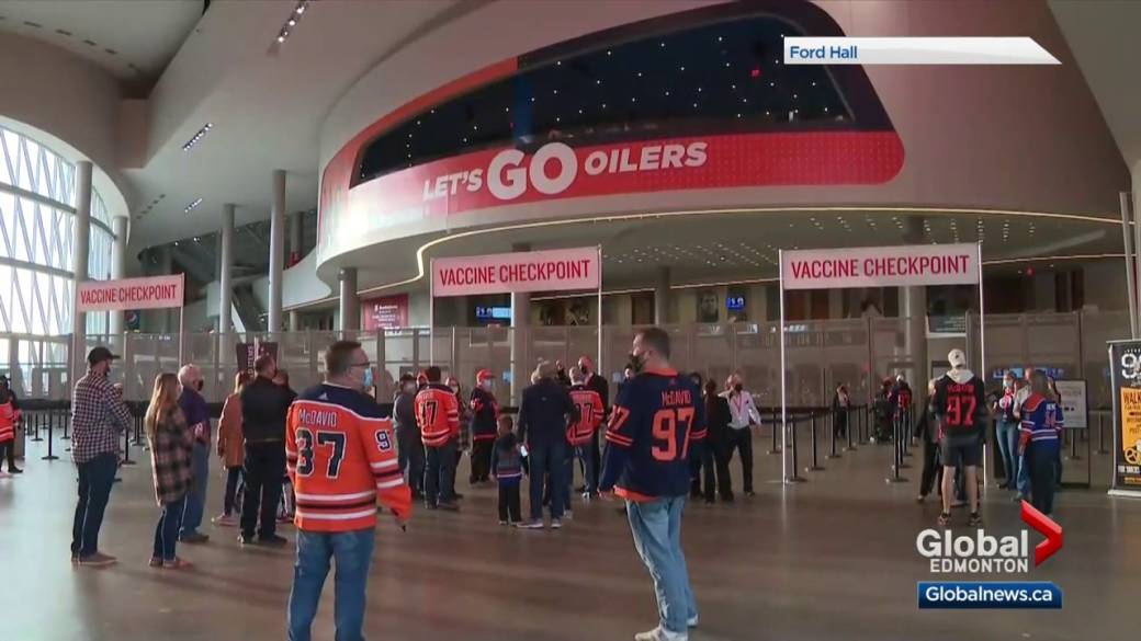 Click to play video: 'Edmonton Oilers Fans Enter Rogers Place For The First Time Amidst New COVID-19 Protocols'
