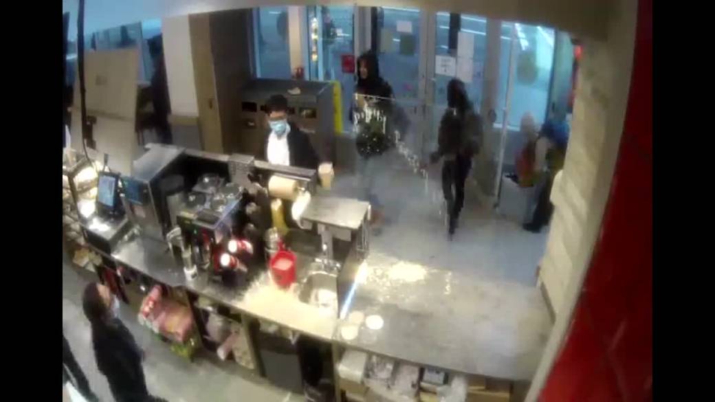 Click to play video: 'Vancouver police are looking for a woman who threw hot coffee at a Tim Hortons employee'
