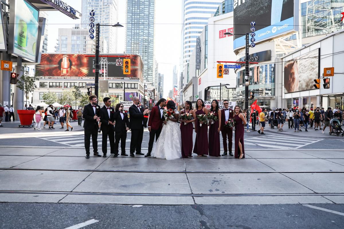 Keri Tingling and Justice Mounsey met in Yonge-Dundas Square for their first date.  Seven years later, they are back in the square, this time to take their wedding photos.