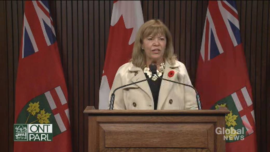 Click to play video: 'Ontario Will Not Enforce COVID-19 Vaccine Policy For Hospital Workers, Says Does Not Want To Cancel Surgeries'