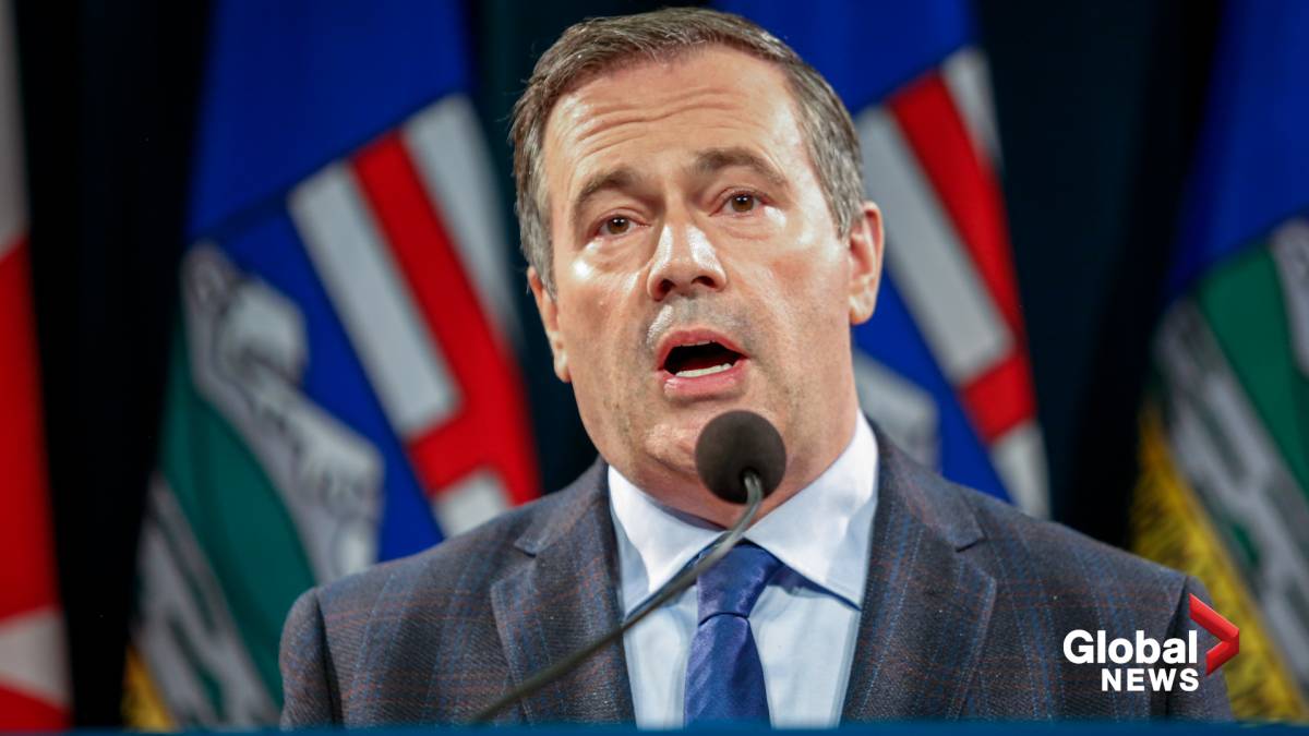 Click to play video: 'Alberta PCU Voter Associations Demand Jason Kenney Leadership Review'