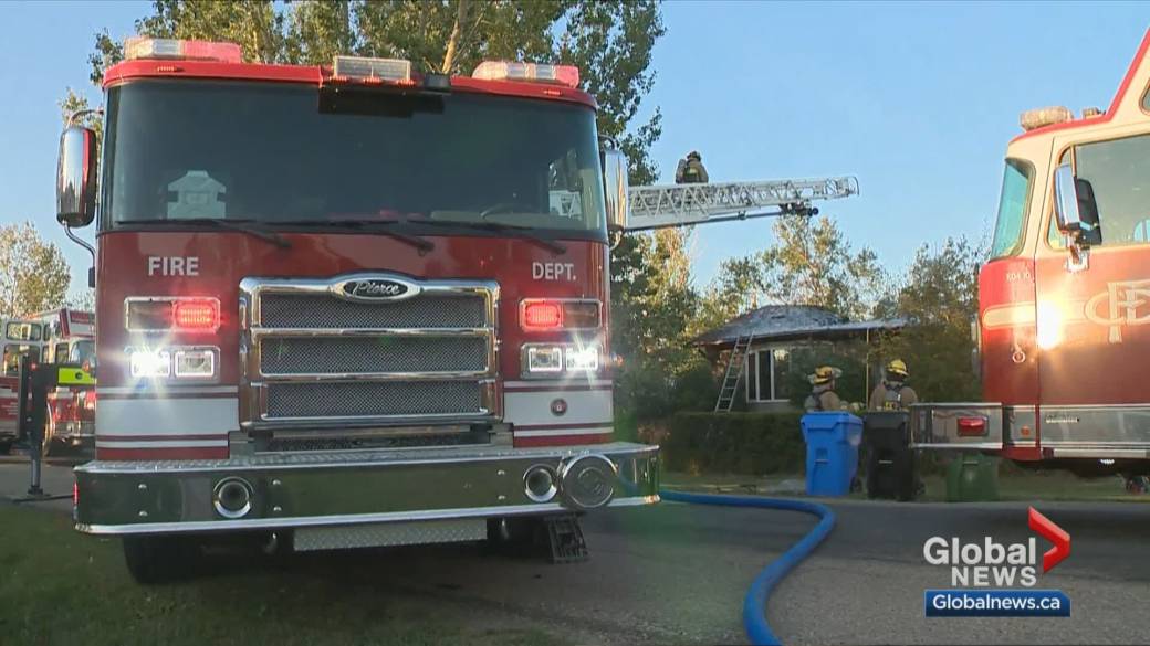 Click to play video: 'Calgary City Council begins debate on increasing fire and police budgets in 2022'