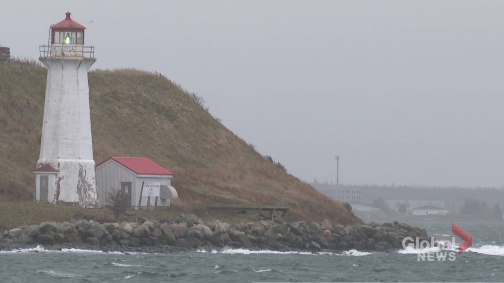 Click to play video: 'Nova Scotia preparing for a mighty rain and windstorm'