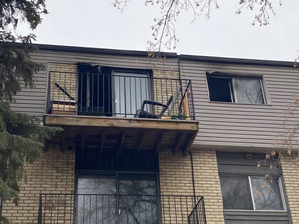 Click to play video: 'Person Killed in Morning Fire at Pleasant Hill Apartment - Saskatoon Fire Department'