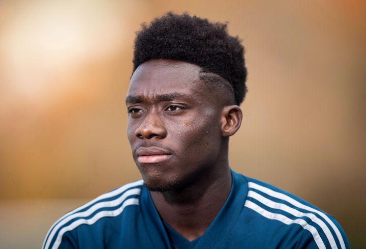 Click to play video: 'Alphonso Davies' Returns to Edmonton for World Cup Playoffs' Makes People Believe' '