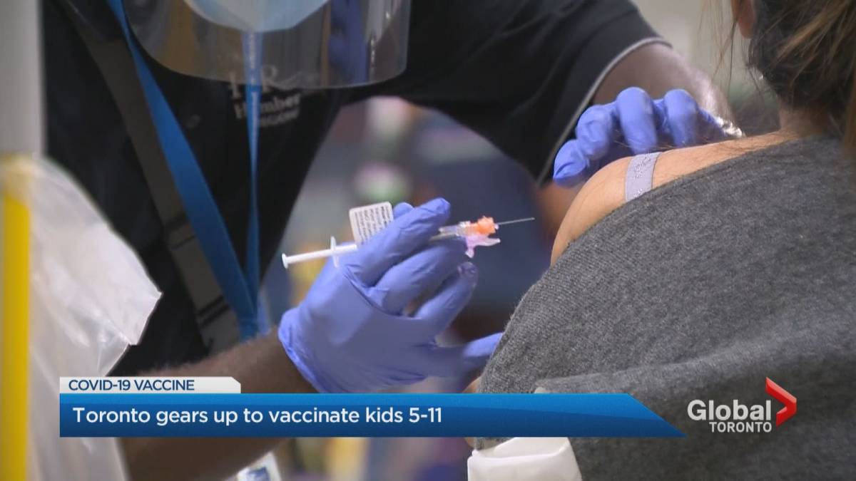 Click to play video: 'Toronto Launches Vaccination Plan for 5-11 Year Olds'