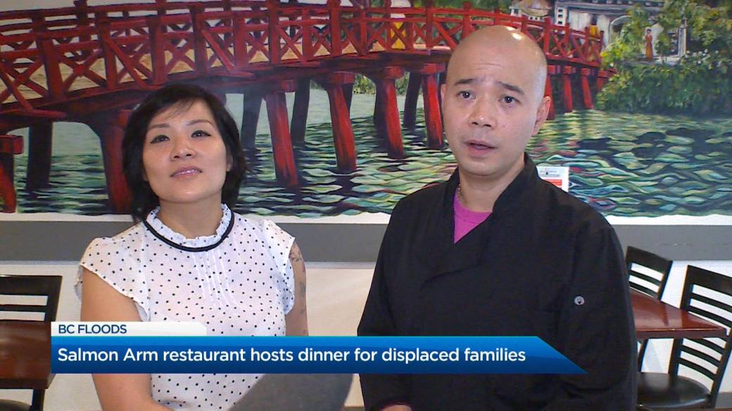 Click to play video: 'Salmon Arm Restaurant Hosts Dinner for Displaced Families'