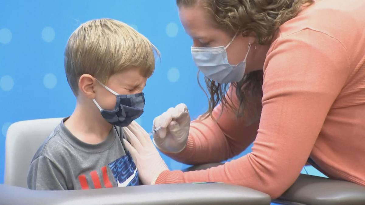 Click to play video: 'Health Matters: Helping a Child Afraid of Needles'