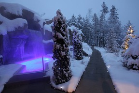 A heated path in the GEOS Spa at the Sacacomie Hotel connects the cold plunge pool to the rest of the spa facilities.