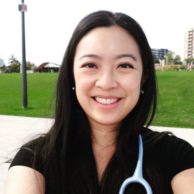 Sara Fung, a registered nurse who has been working for 14 years and has worked in a variety of hospitals, says that nurses are often viewed as the "bottom of the totem" in the field of health.