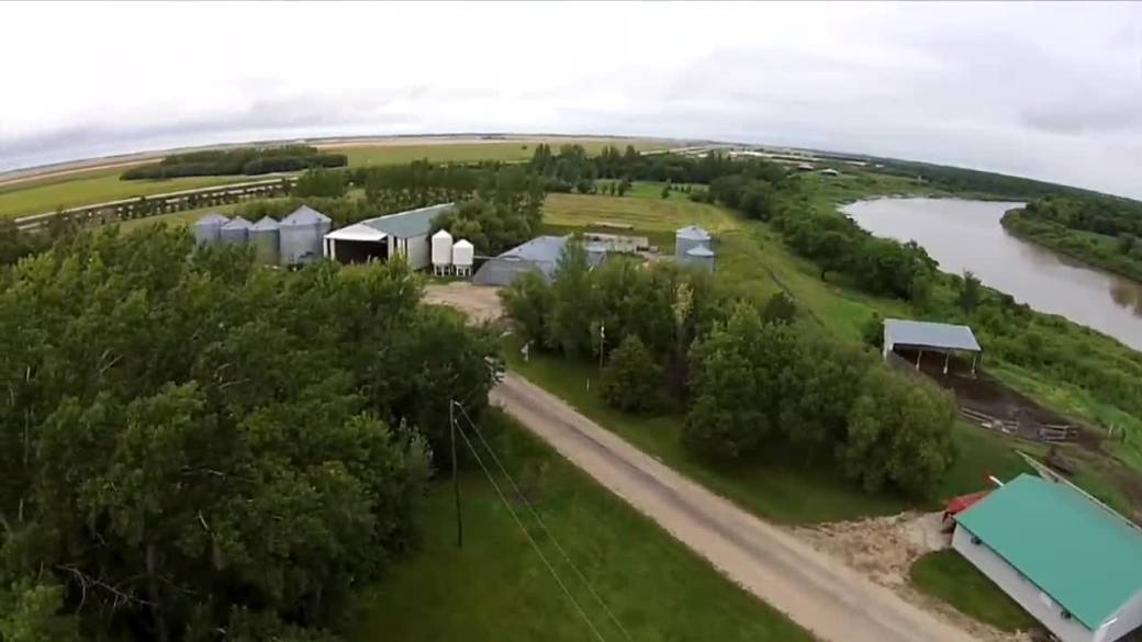 Click to play video: 'Manitoba Farmer at UN Climate Summit in Scotland'