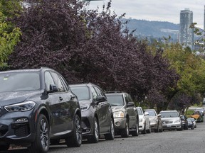 Vancouver Mayor Kennedy Stewart took the swing vote to scrap a plan for a $ 45-a-year permit to allow car owners to park their vehicles overnight on city streets.