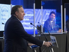 Quebec Prime Minister François Legault and Prime Minister Justin Trudeau announce a plan in March 2021 to bring high-speed internet to Quebec regions.