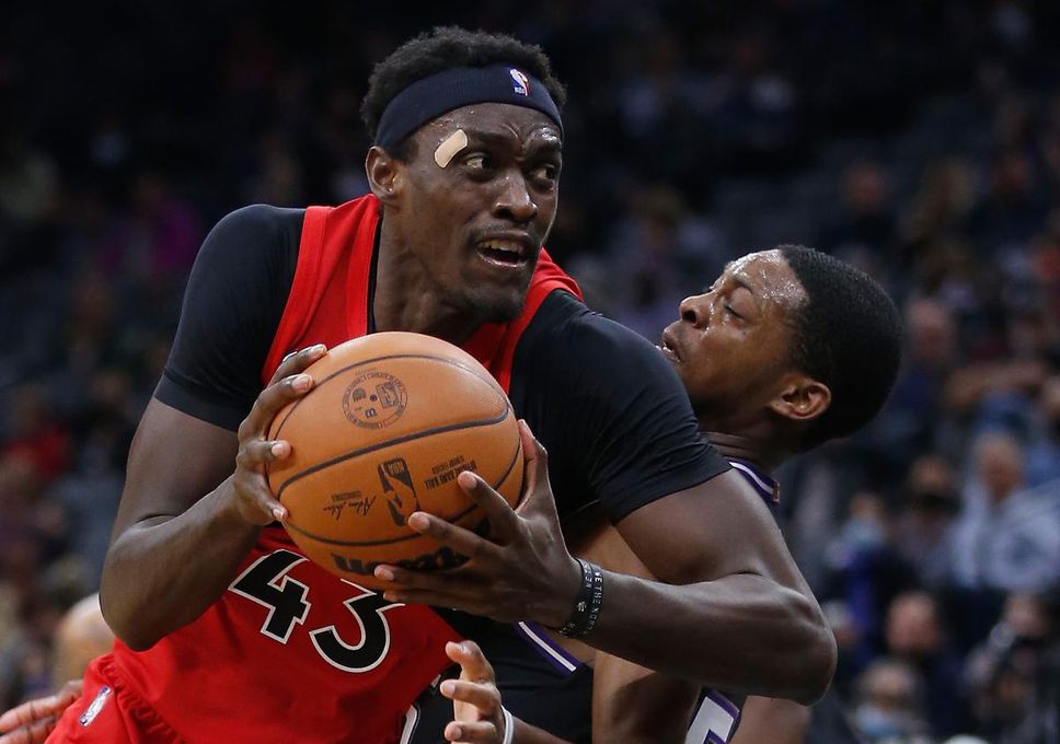 Pascal Siakam rounded the corner on De'Aaron Fox of the Kings in the Raptors' win in Sacramento on Friday night.  Siakam accumulated 32 points, the best mark of the season.
