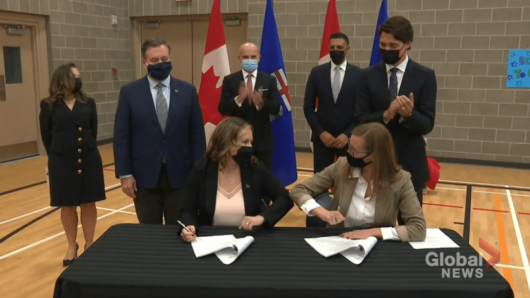 Click to play video: 'Minister Rebecca Schulz says $ 10-a-day child care is a key step in Alberta's economic recovery'