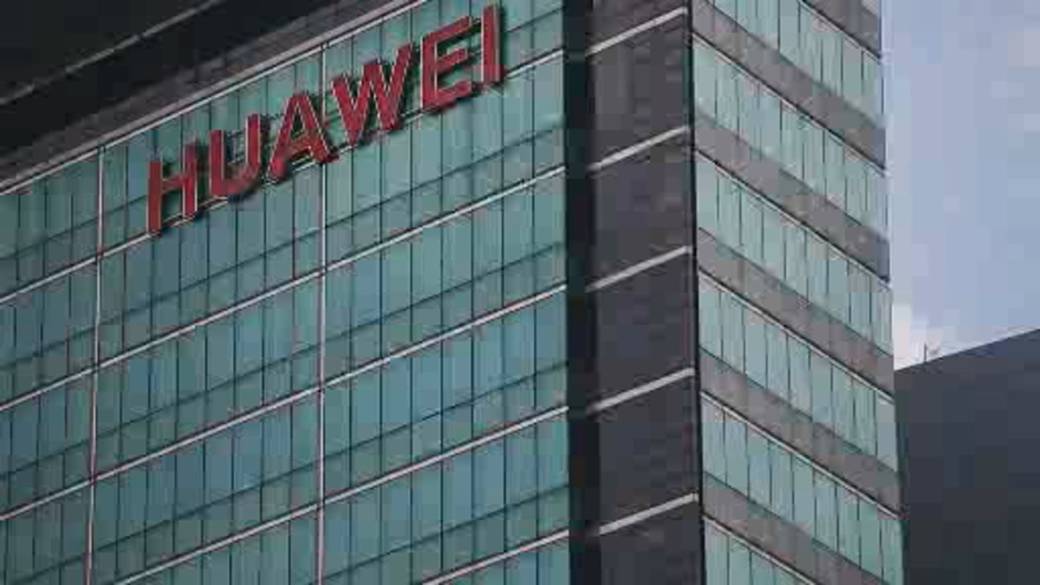 Click to play video: 'Feds Will Decide Soon Whether To Allow Huawei To Enter Canada's 5G Network'